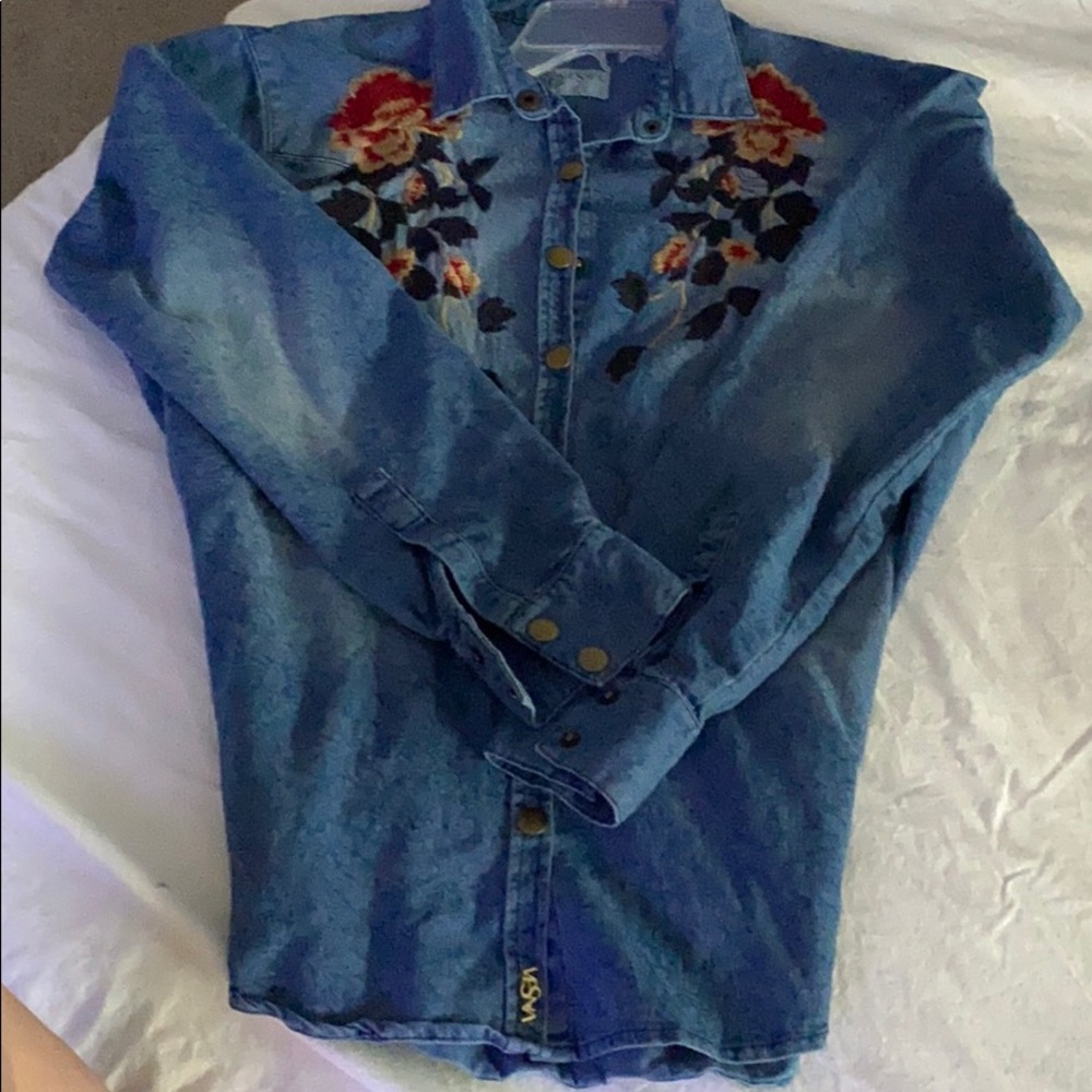 Embroidered denim shirt